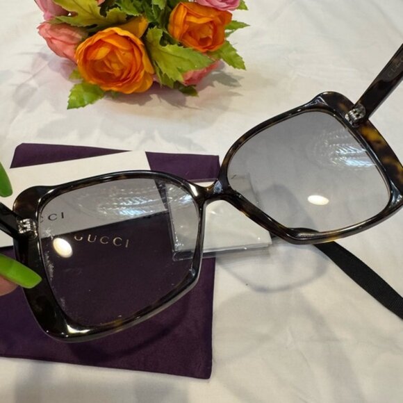 Authentic Gucci Brown Oversized Sunglasses - Picture 10 of 14